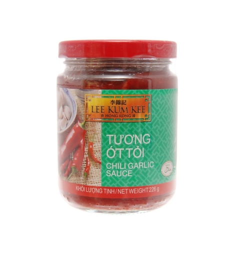TƯƠNG ỚT TỎI LEE KUM KEE 226g